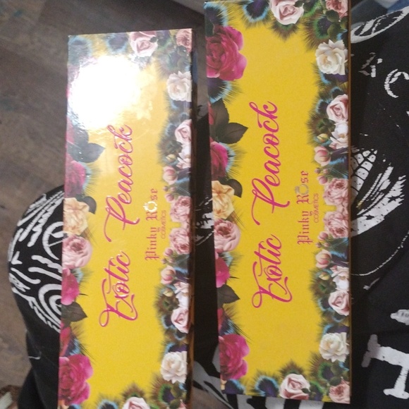 Exotic peacock eyeshadow palette NWOT - Picture 3 of 7